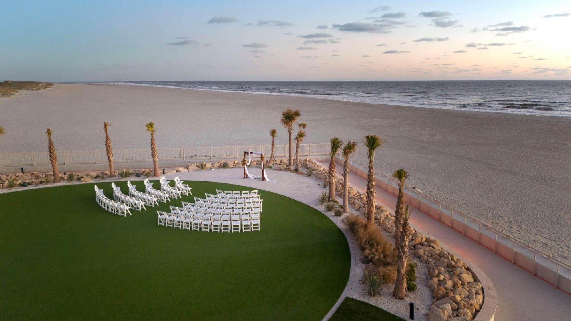 Embassy Suites St Augustine Beach Oceanfront Resort St. Augustine Exterior foto